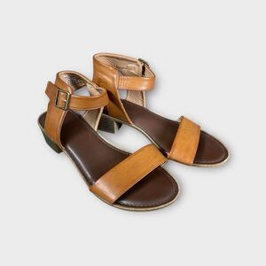 Rock & Candy Women's Tan Flat Ankle Strap Sandals Size 9.5 Summer Versatile Boho